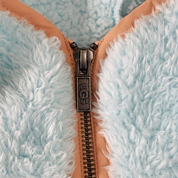 UGG Kadence OVERSIZED Jacket Medium Pale Blue Hoodie Pockets Soft Fleece EUC - Picture 7 of 11